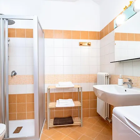 Apartment Ioly House - Maggiore