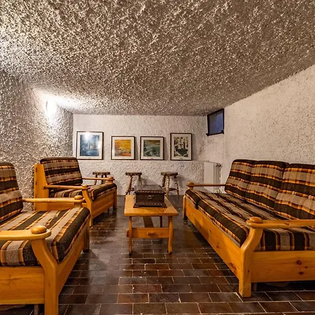 Apartment Joly House