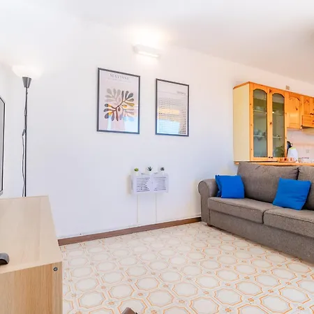 Ioly House - Maggiore *