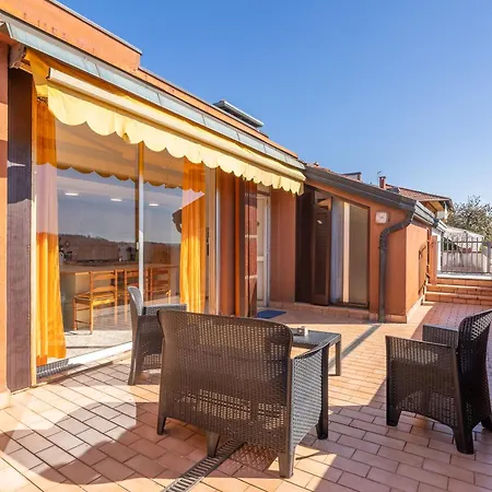 Joly House - Maggiore *